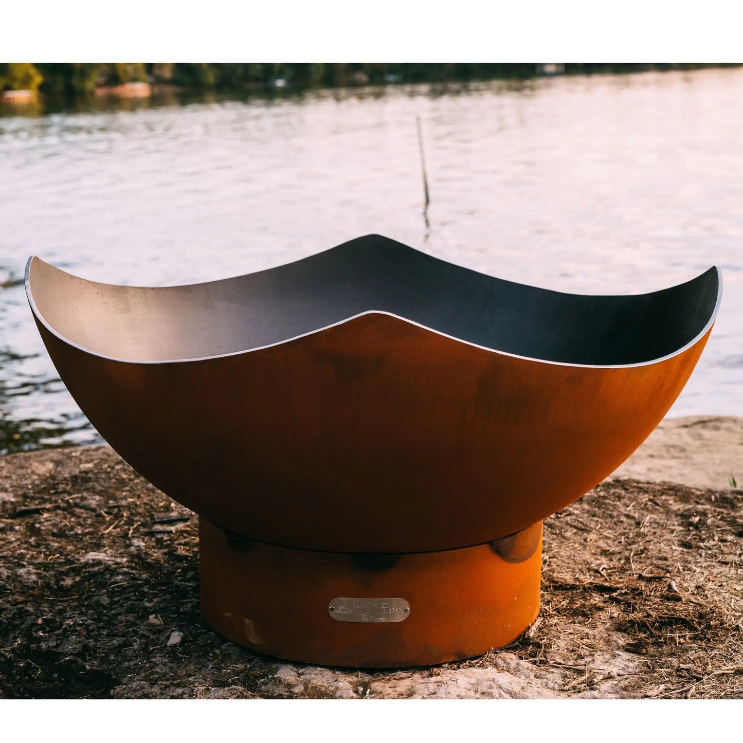 Fire Pit Art Manta Ray Steel Fire Pit – Ocean-Inspired Sculptural Outdoor Fire Pit – Lifestyle View