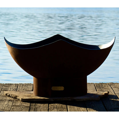 Fire Pit Art Manta Ray Steel Fire Pit – Ocean-Inspired Sculptural Outdoor Fire Pit – Close-Up Detail