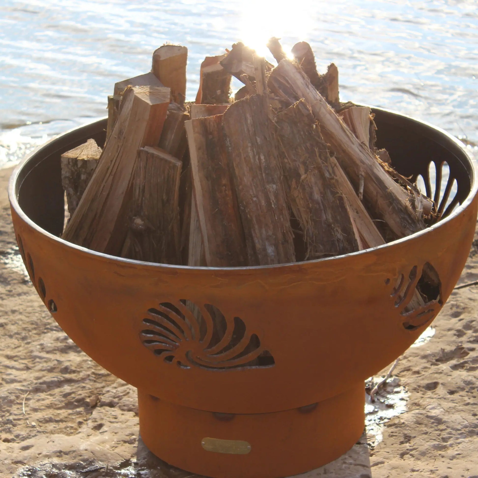 Fire Pit Art Beachcomber Steel Fire Pit – Conch Nautilus Scallop Shell Design Outdoor Fire Pit – Detail View