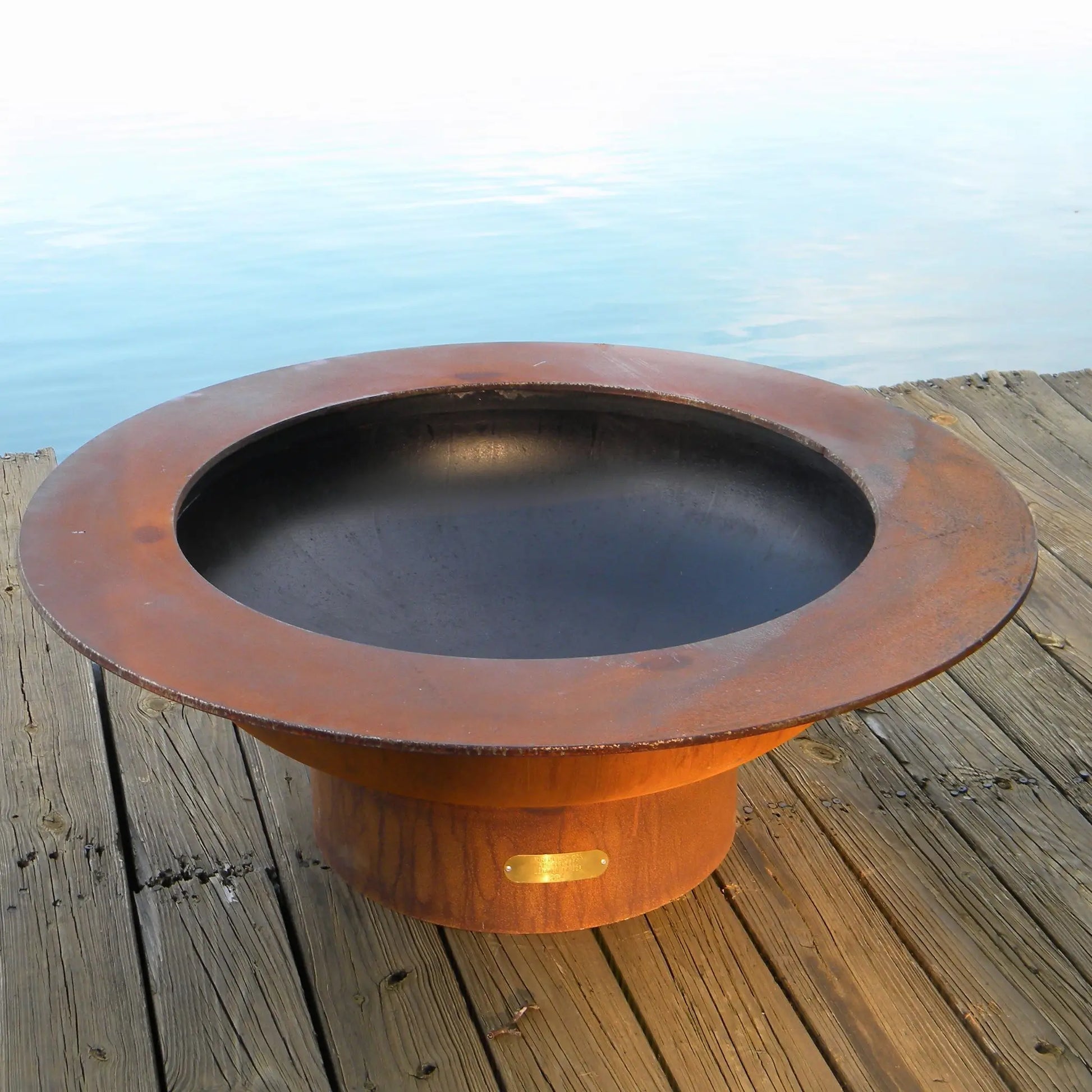 Fire Pit Art Saturn Steel Fire Pit With Lid – Planet Ring Design Outdoor Fire Pit – Lifestyle View