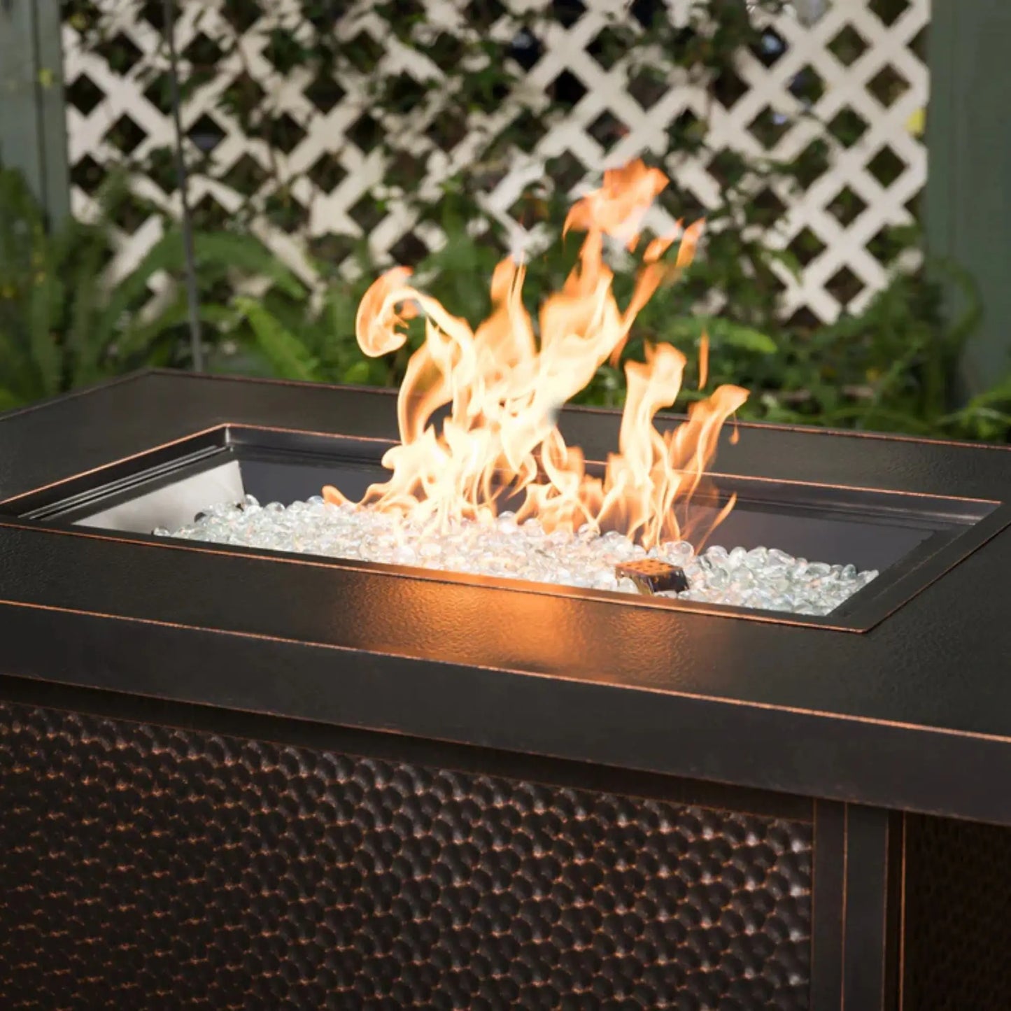 Fire Sense Weyland Rectangle Aluminum Propane Fire Pit - Feature Detail